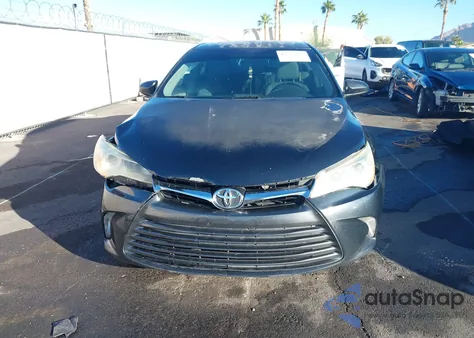 2015 Toyota Camry Le z USA, uszkodzony, nr VIN 4T1BF1FK8FU085866